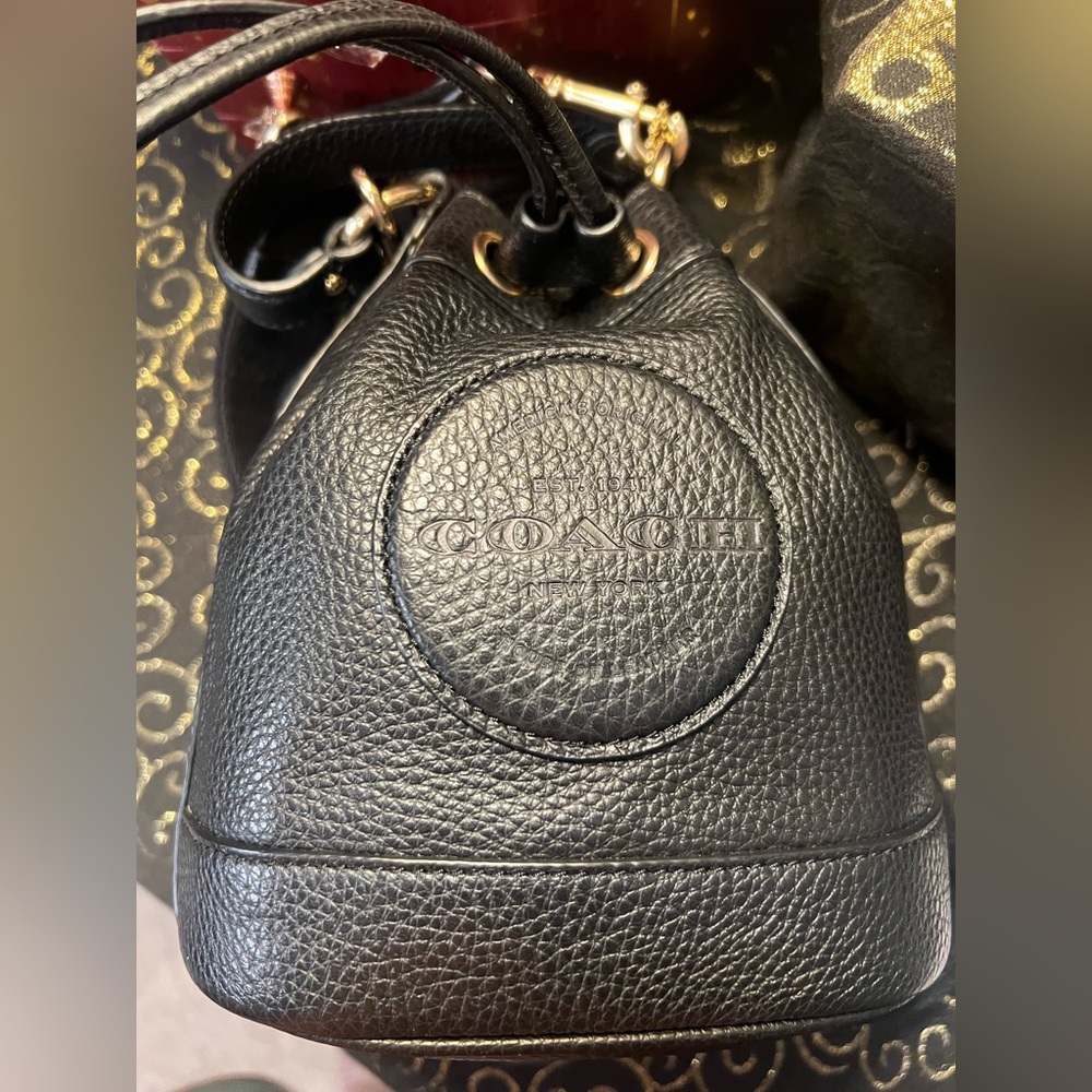 COACH Dempsey Black Pebble Leather Bucket Crossbody Bag W/Front Patch C5269